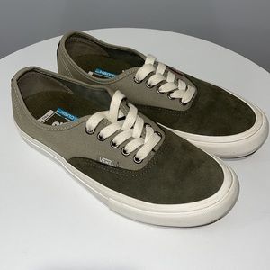 Vans Ultracush Pro sneakers shoes men’s size 7 canvas suede upper